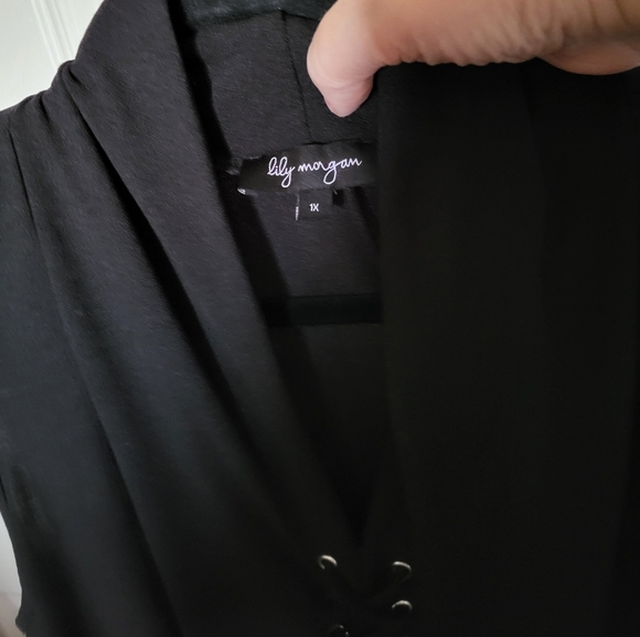 Black Lily Morgan Sleeveless Top - Picture 5 of 6